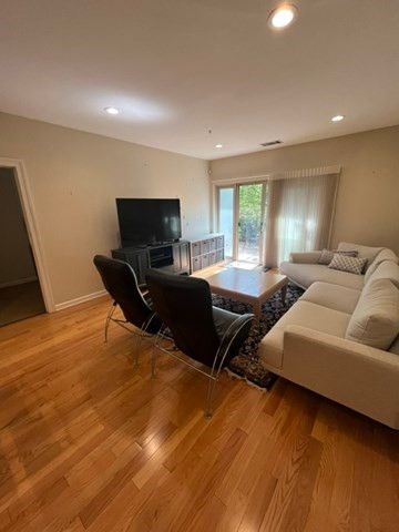 5 Repton Circle 5101, Watertown, MA 02472