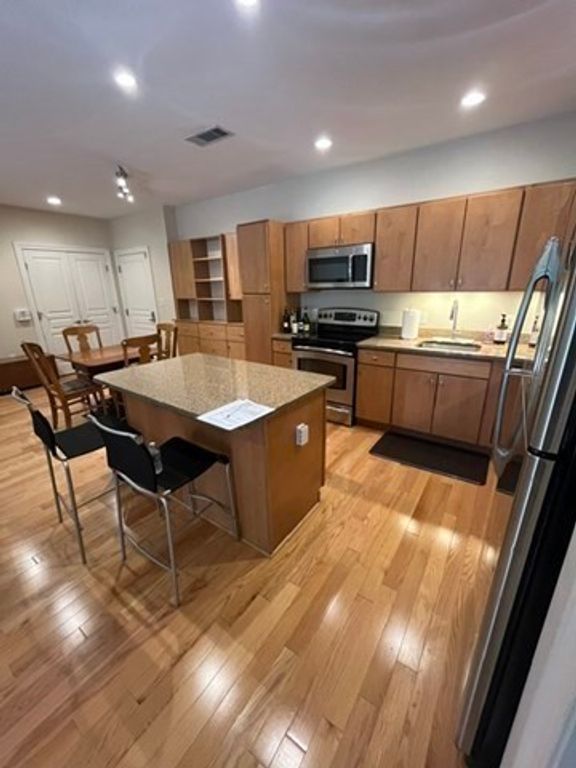 5 Repton Circle 5101, Watertown, MA 02472