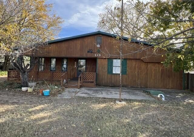 219 Arthur Drive, Howardwick, TX 79226