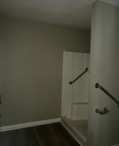 219 Arthur Drive, Howardwick, TX 79226