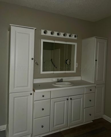 219 Arthur Drive, Howardwick, TX 79226