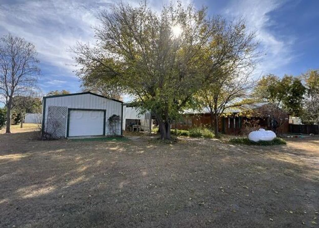 219 Arthur Drive, Howardwick, TX 79226