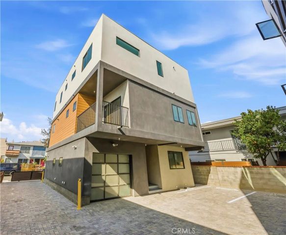 10156 Regent, Los Angeles, CA 90034