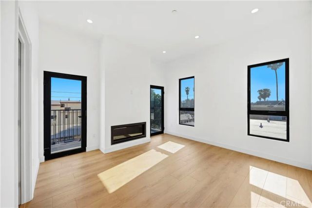 10156 Regent, Los Angeles, CA 90034