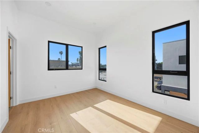 10156 Regent, Los Angeles, CA 90034