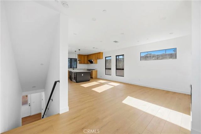 10156 Regent, Los Angeles, CA 90034