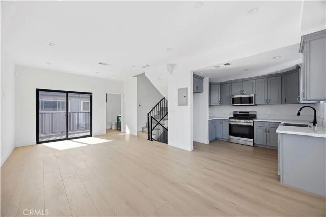 10156 Regent, Los Angeles, CA 90034