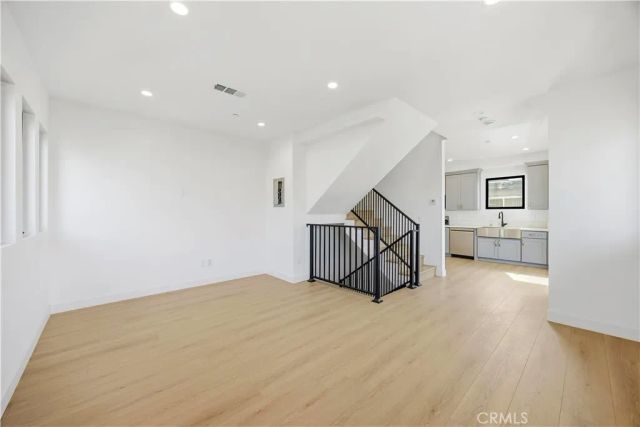 10156 Regent, Los Angeles, CA 90034