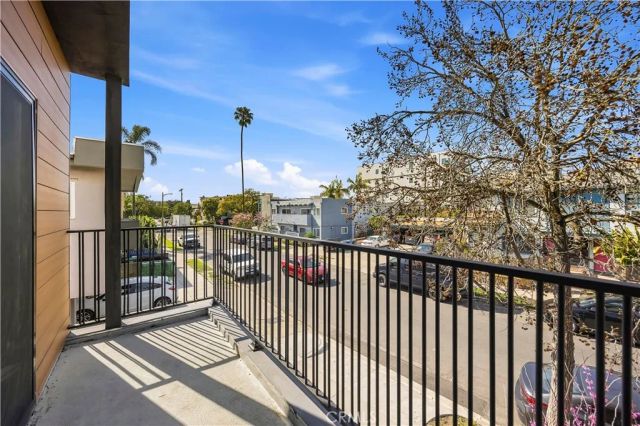 10156 Regent, Los Angeles, CA 90034