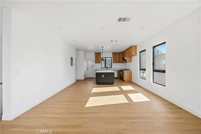 10156 Regent, Los Angeles, CA 90034