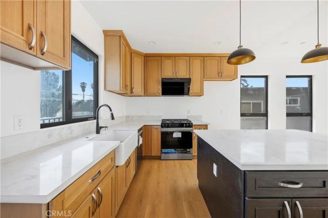 10156 Regent, Los Angeles, CA 90034