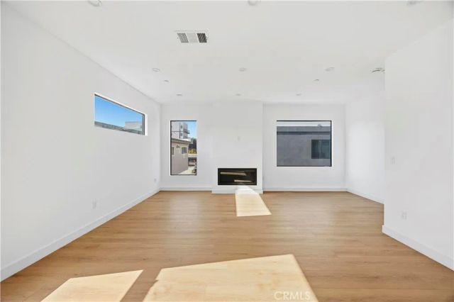 10156 Regent, Los Angeles, CA 90034