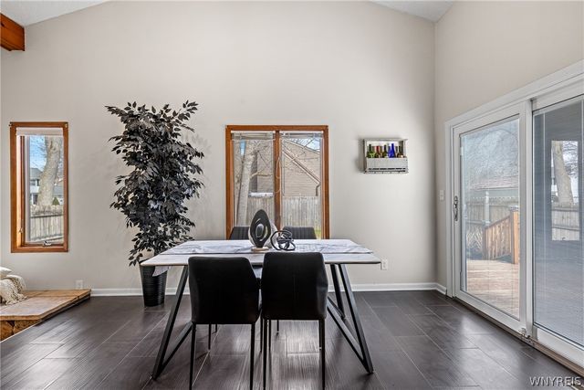 238 Brockmoore Drive, Amherst, NY 14051