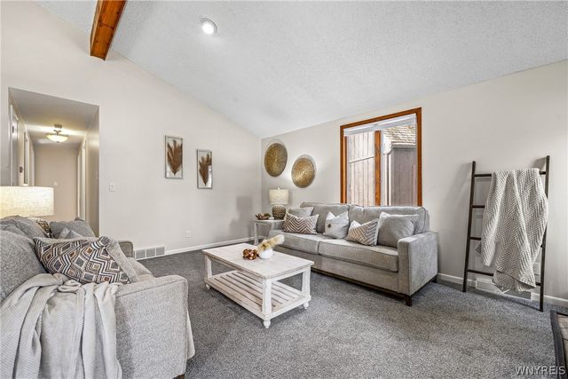 238 Brockmoore Drive, Amherst, NY 14051