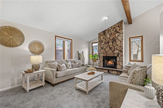 238 Brockmoore Drive, Amherst, NY 14051