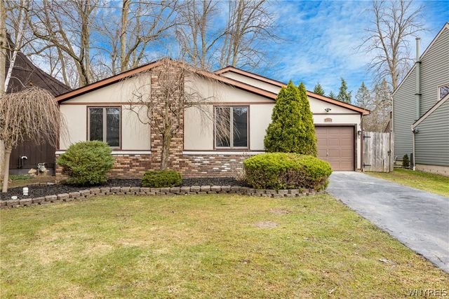 238 Brockmoore Drive, Amherst, NY 14051