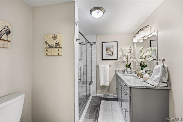 238 Brockmoore Drive, Amherst, NY 14051