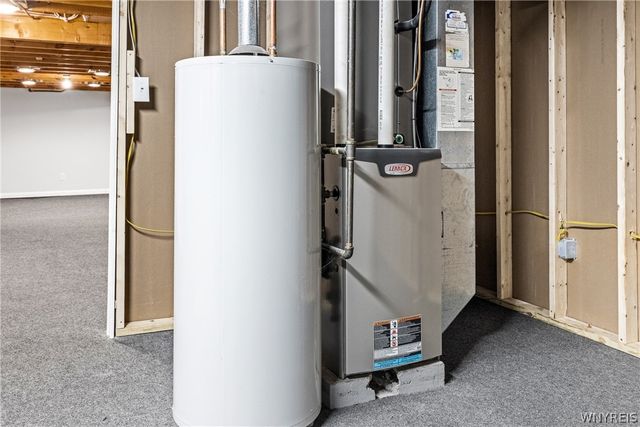 238 Brockmoore Drive, Amherst, NY 14051