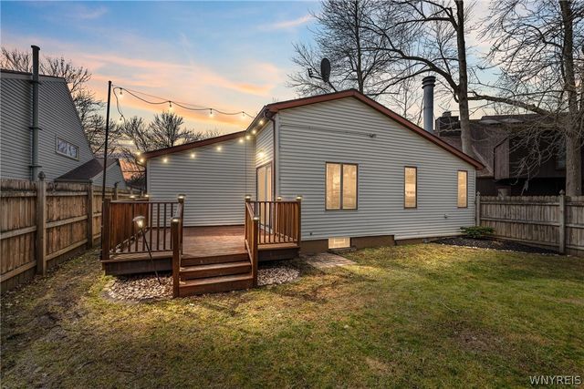 238 Brockmoore Drive, Amherst, NY 14051