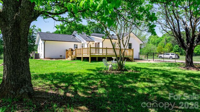 1252 Houston Mill Road, Conover, NC 28613