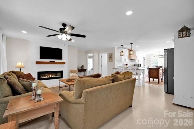 1252 Houston Mill Road, Conover, NC 28613