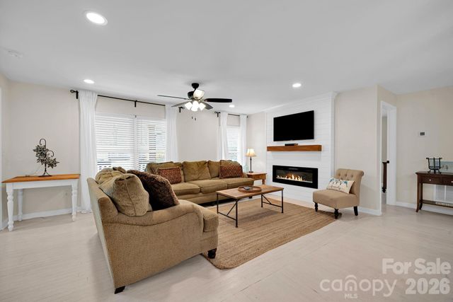 1252 Houston Mill Road, Conover, NC 28613