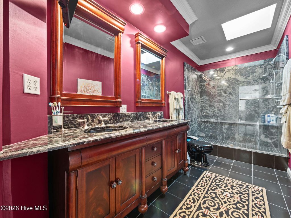 Image 21 of property listing at 1505 Salter Path Road M, Atlantic Beach, NC 28512