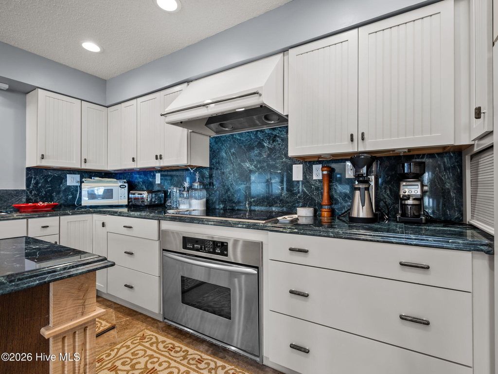 Image 5 of property listing at 1505 Salter Path Road M, Atlantic Beach, NC 28512