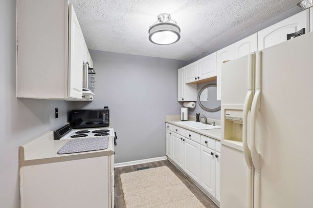 2818 Azalea Pl, Nashville, TN 37204
