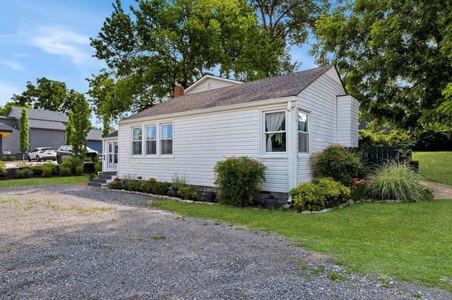 2818 Azalea Pl, Nashville, TN 37204