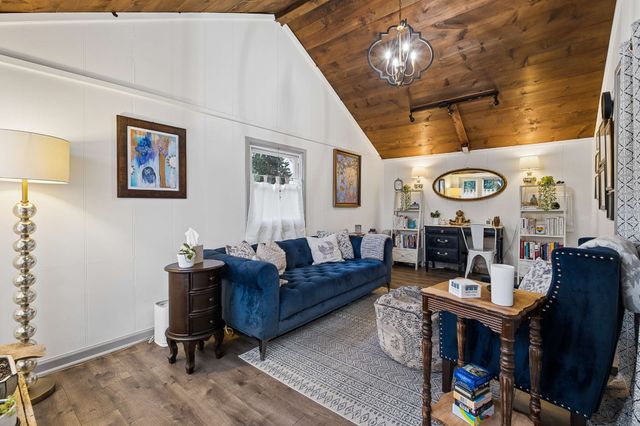 2818 Azalea Pl, Nashville, TN 37204