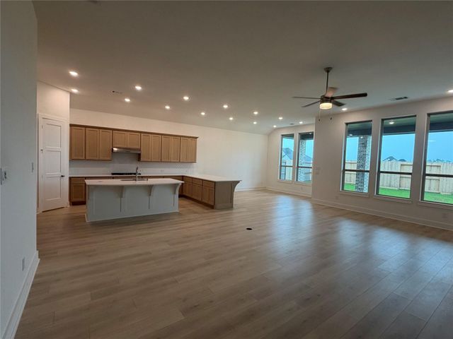12242 Valencia Boulevard, Mont Belvieu, TX 77523