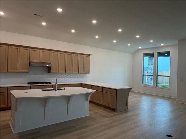 12242 Valencia Boulevard, Mont Belvieu, TX 77523