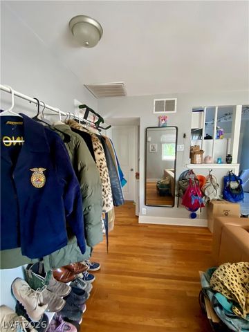 225 South 10th Street 4, Las Vegas, NV 89101