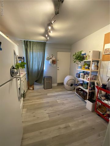 225 South 10th Street 4, Las Vegas, NV 89101
