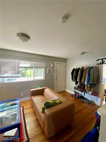225 South 10th Street 4, Las Vegas, NV 89101
