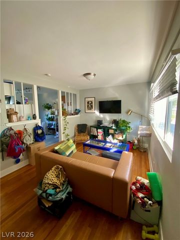 225 South 10th Street 4, Las Vegas, NV 89101
