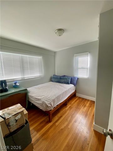 225 South 10th Street 4, Las Vegas, NV 89101