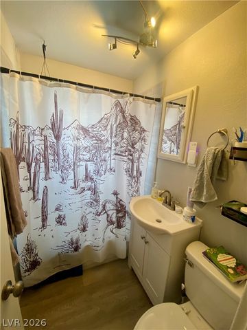 225 South 10th Street 4, Las Vegas, NV 89101