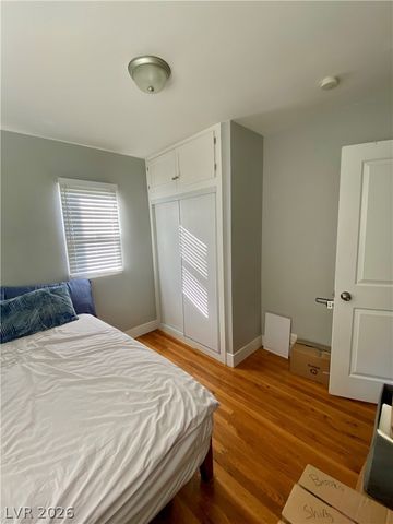 225 South 10th Street 4, Las Vegas, NV 89101