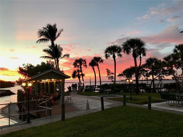 15236 KNOTS LANDING, Fort Myers, FL 33908