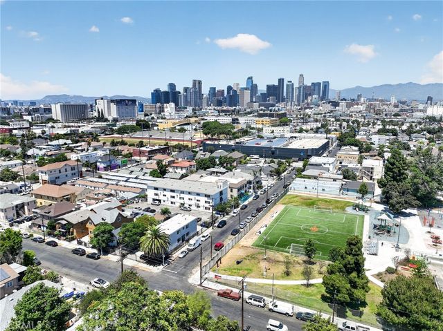 427 E 25th Street, Los Angeles, CA 90011