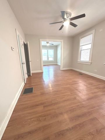 731 W 16th Street 1, Chicago, IL 60616