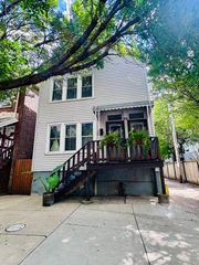 731 W 16th Street 1, Chicago, IL 60616