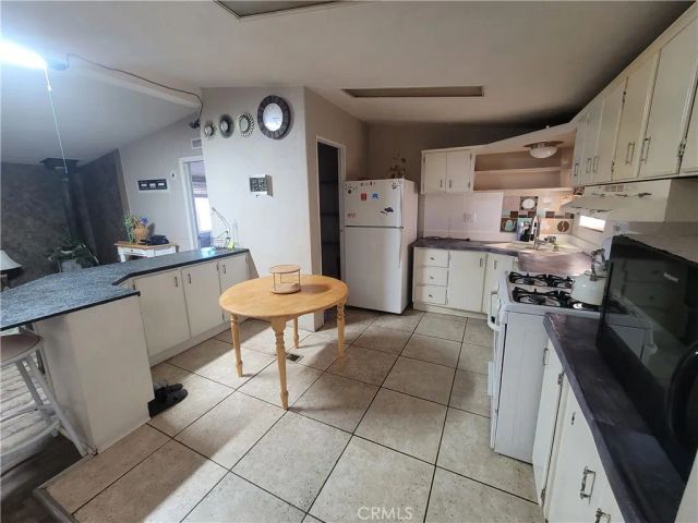 11106 Baldy Mesa Road, Victorville, CA 92392