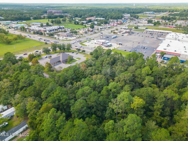 Popps Ferry Road, Biloxi, MS 39532