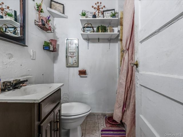 562 Rogers Avenue, Brooklyn, NY 11225