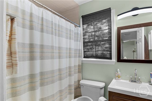 649 Honey Ridge Lane, Hinesville, GA 31313