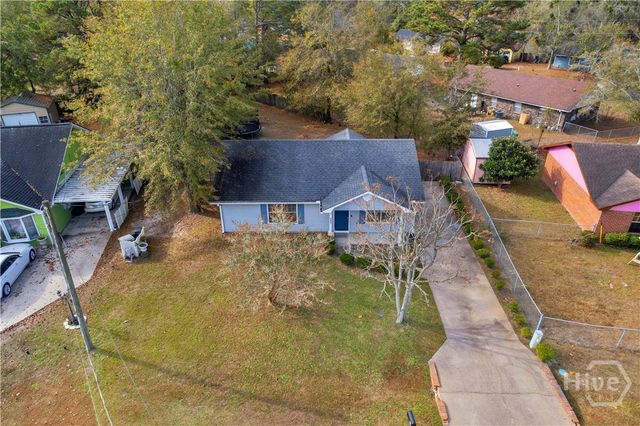 649 Honey Ridge Lane, Hinesville, GA 31313