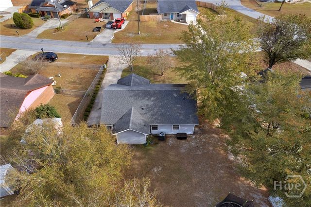 649 Honey Ridge Lane, Hinesville, GA 31313